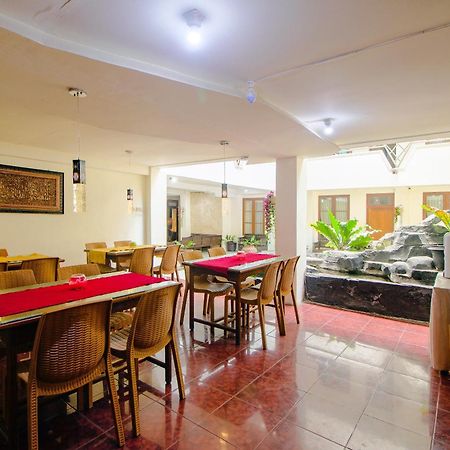 Oyo 1683 Hotel Musafira Syariah Yogyakarta Exteriör bild