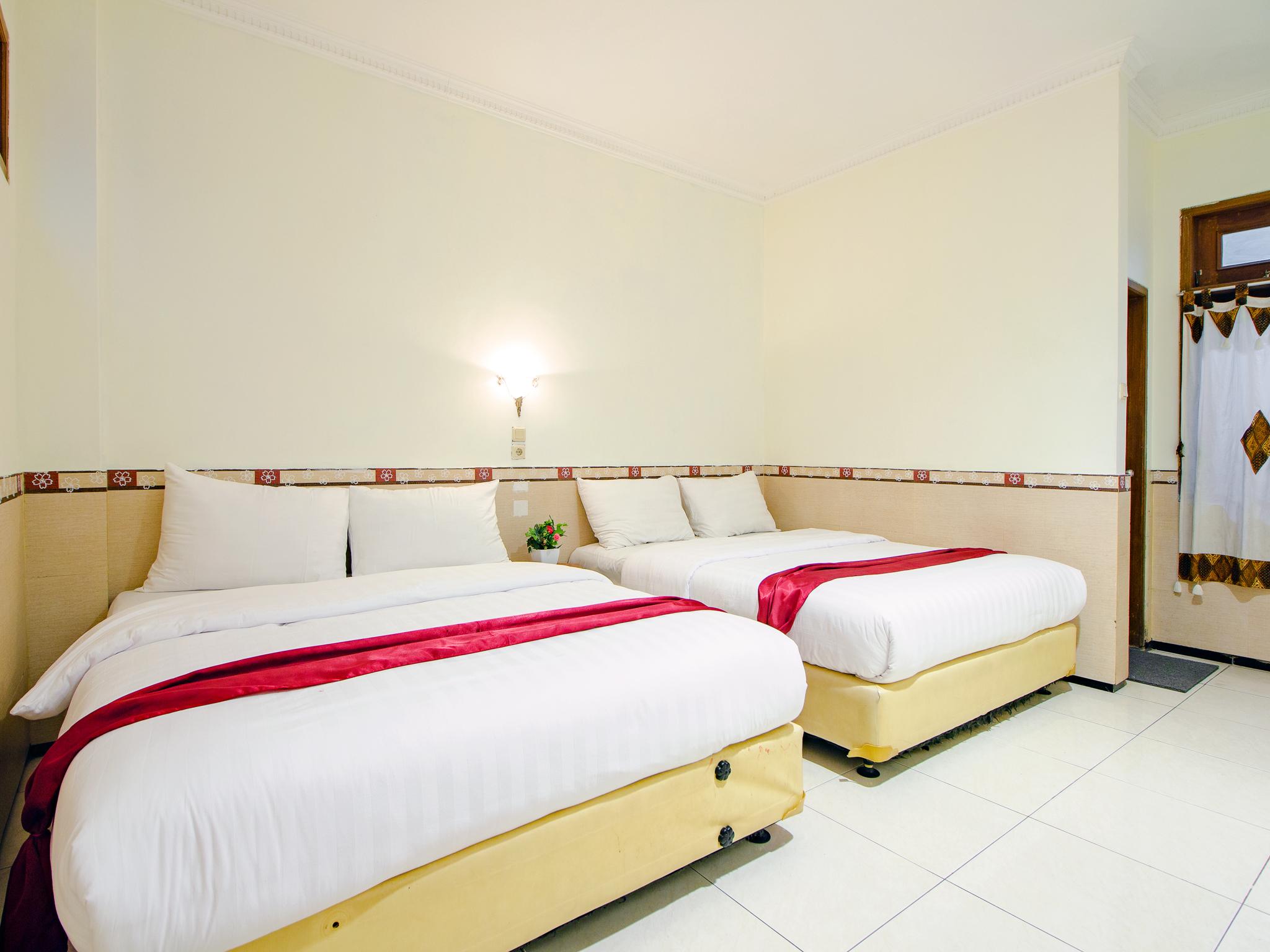 Oyo 1683 Hotel Musafira Syariah Yogyakarta Exteriör bild