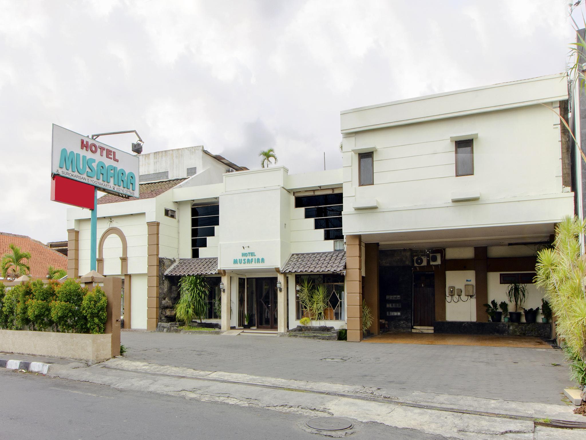 Oyo 1683 Hotel Musafira Syariah Yogyakarta Exteriör bild
